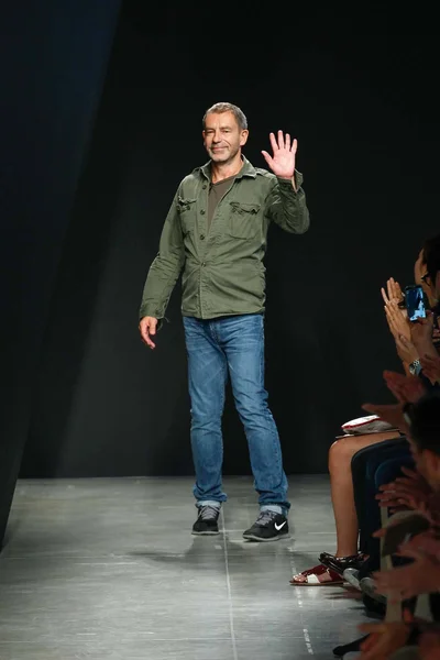 Look 46